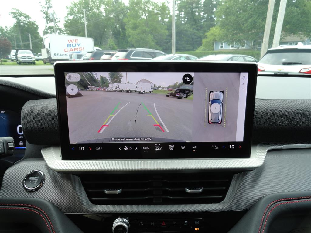 2025 Ford Explorer ST-Line photo 17