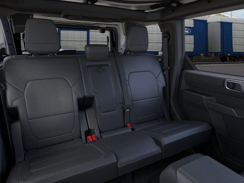 2025 Ford Bronco Badlands photo 11