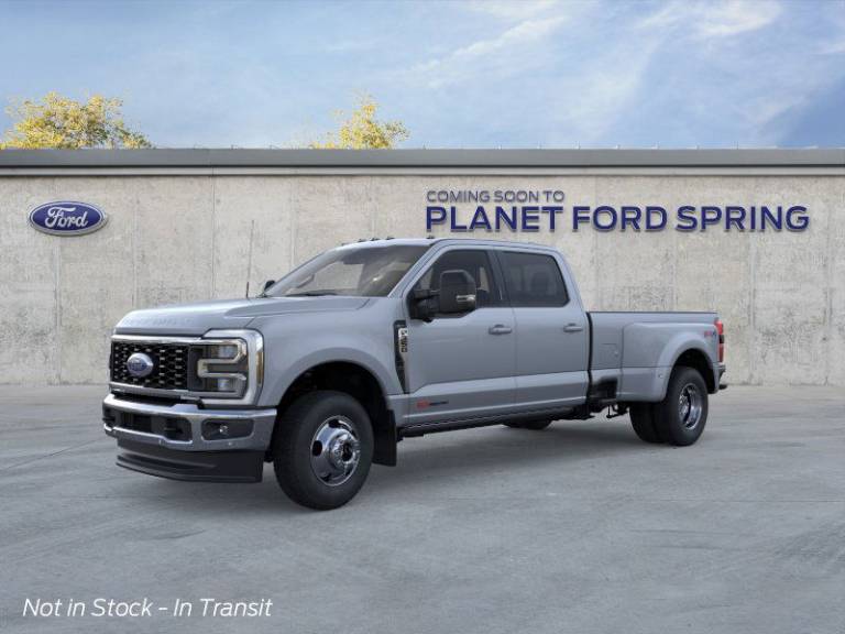 2025 Ford Super Duty F-350 DRW LARIAT 4WD Crew Cab 8' Box