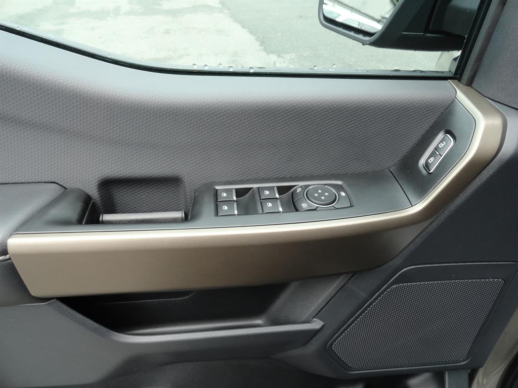 2025 Ford F-150 STX photo 10