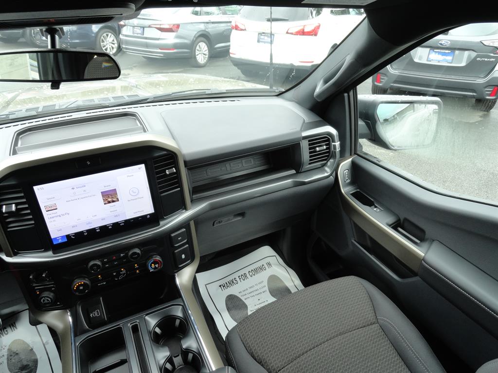 2025 Ford F-150 STX photo 19