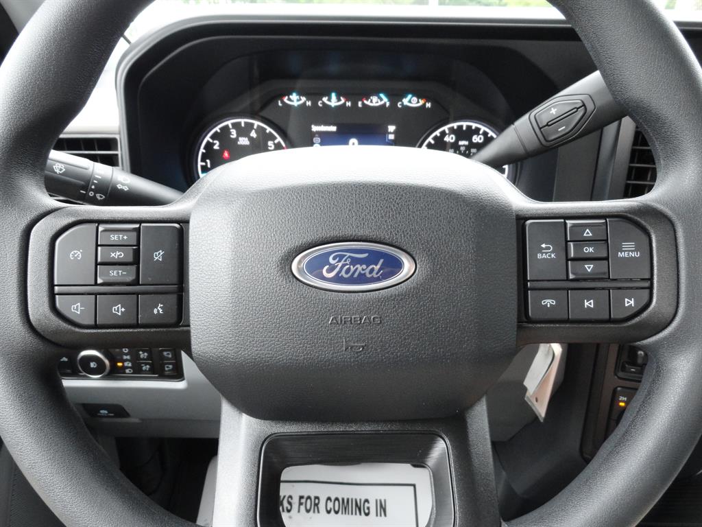 2025 Ford F-350 photo 14