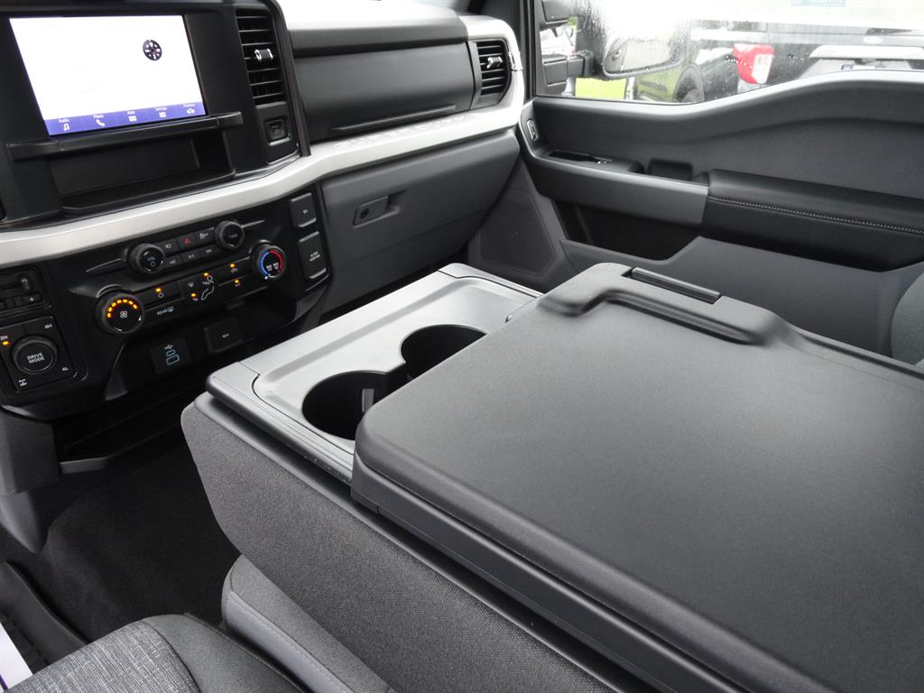 2025 Ford F-350 photo 17