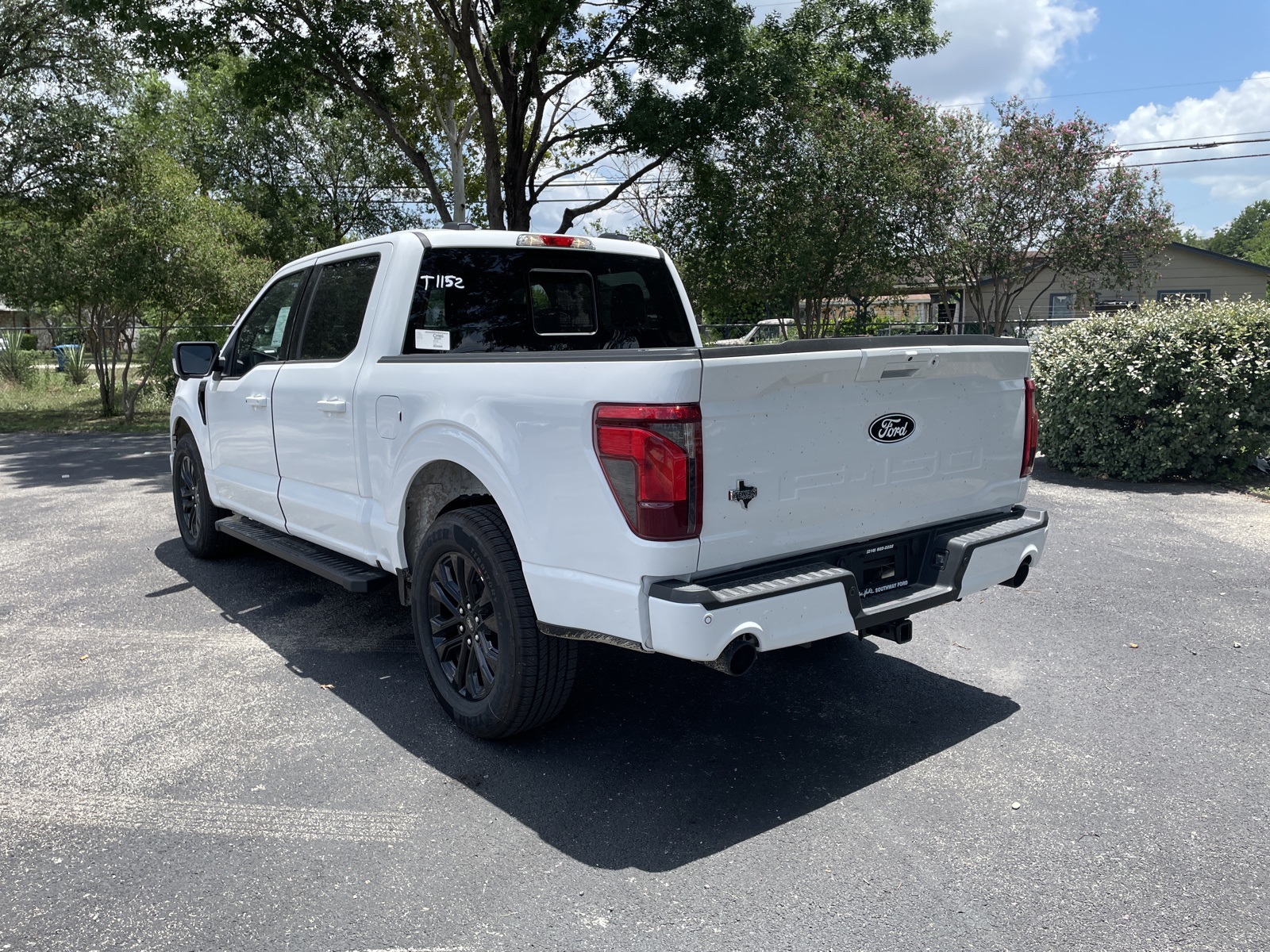 2025 Ford F-150 XLT photo 3