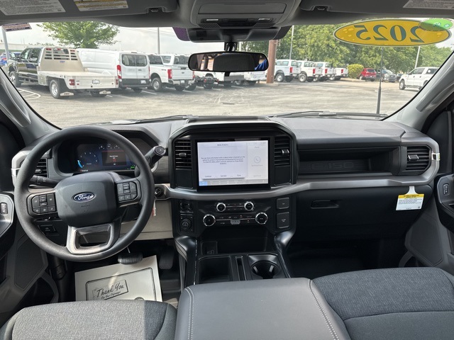 2025 Ford F-150 XL photo 6