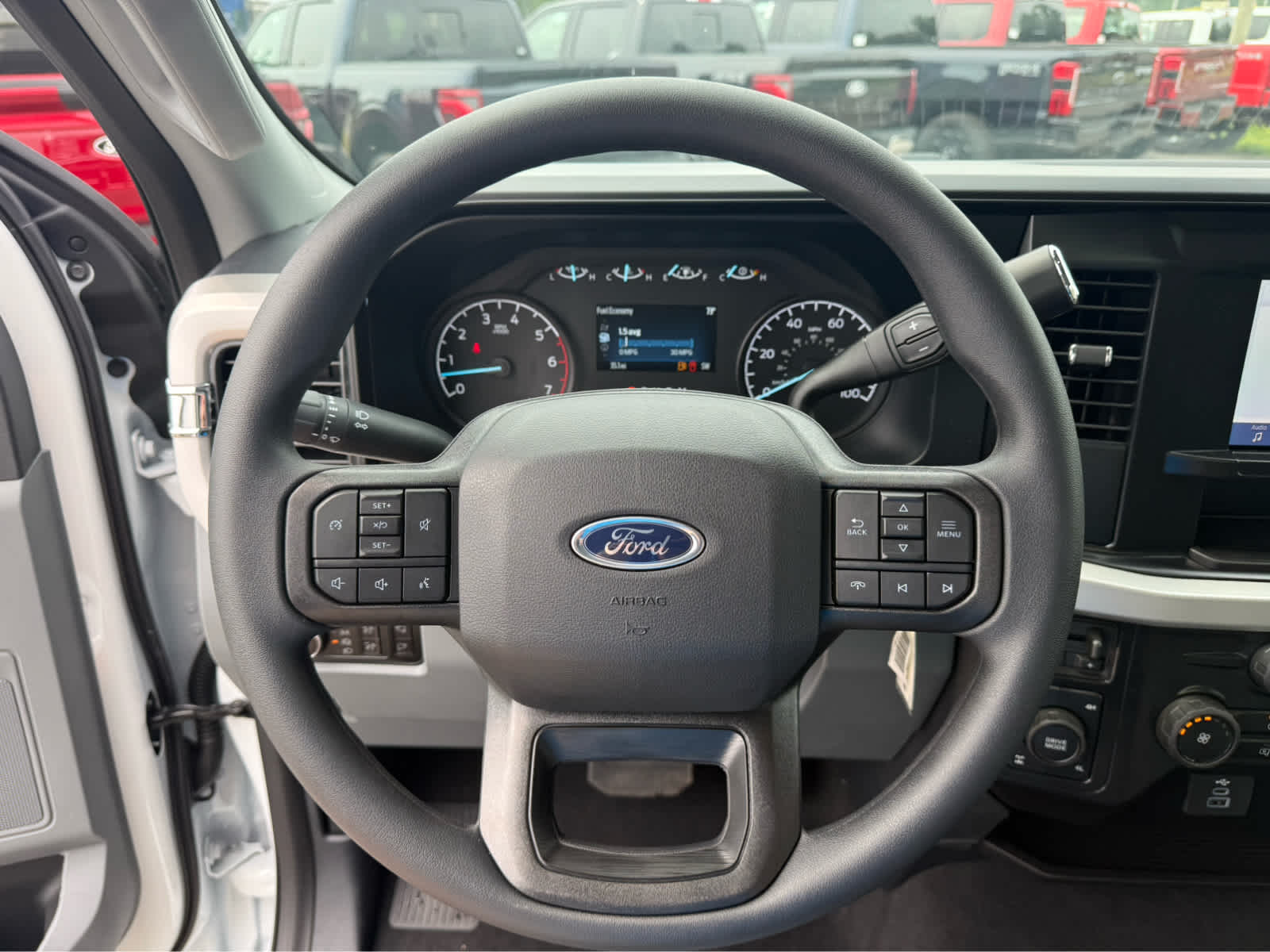 2025 Ford F-350 XLT photo 9