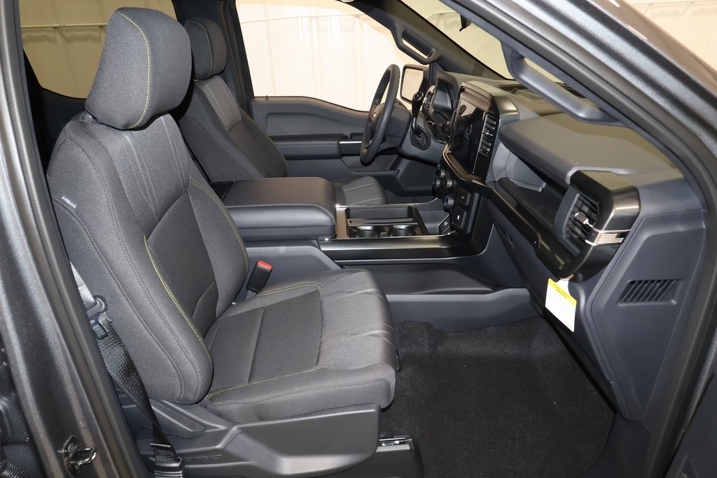 2025 Ford F-150 STX photo 13