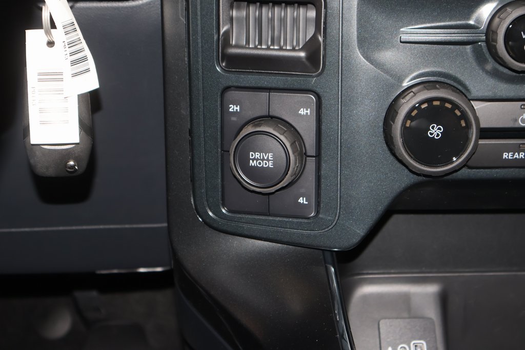 2025 Ford F-150 STX photo 17