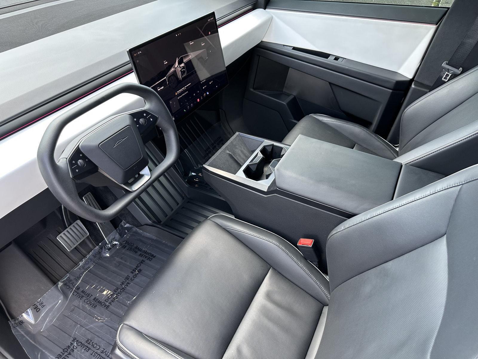 2024 Tesla Cybertruck photo 11