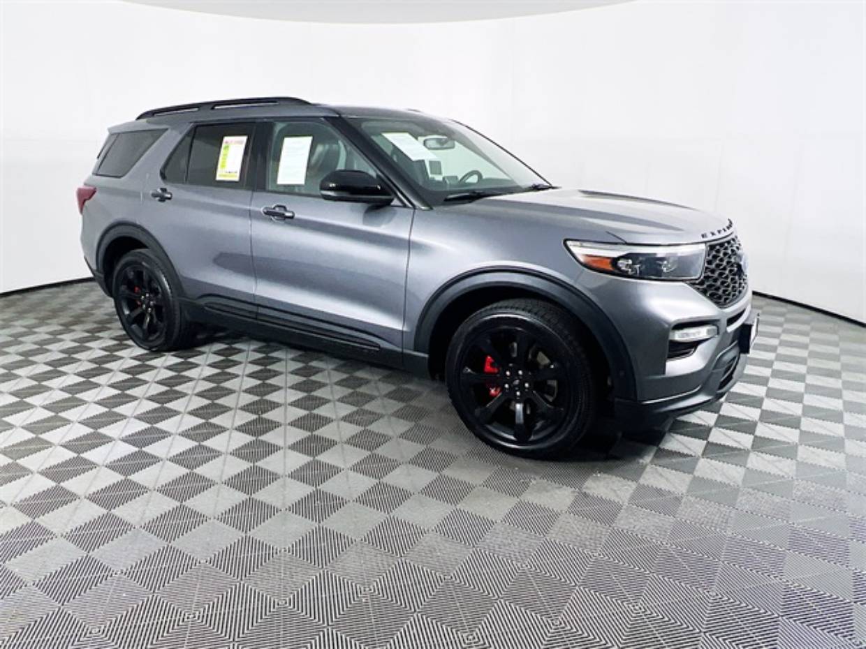 2022 Ford Explorer ST's photo