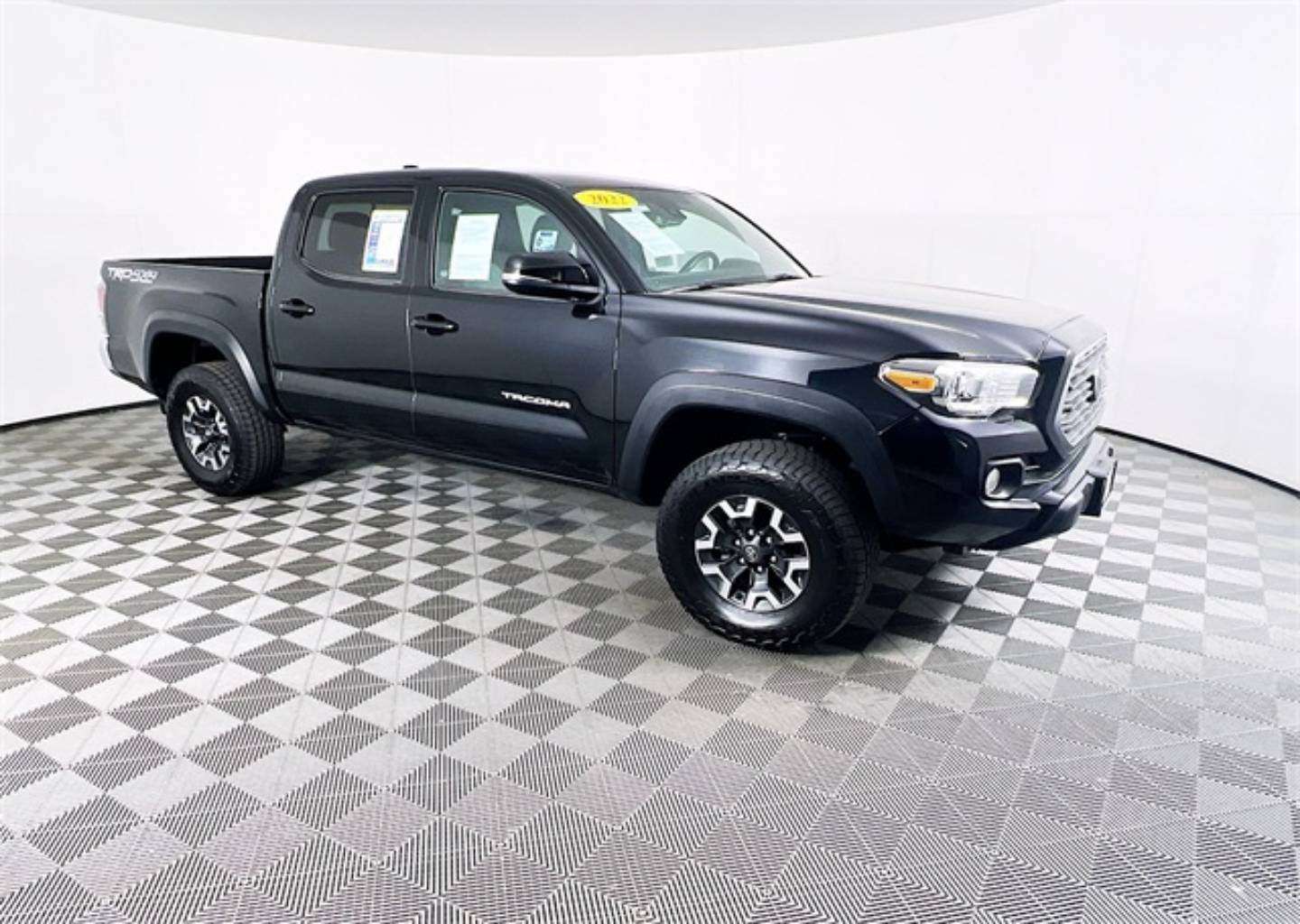 2022 Toyota Tacoma TRD Off Road's photo