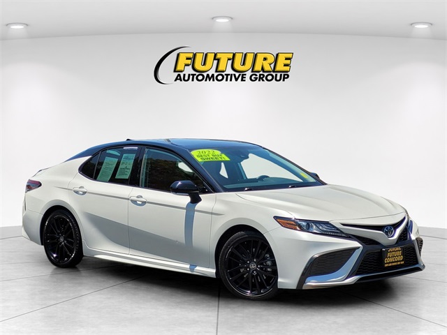 2022 Toyota Camry Hybrid XSE