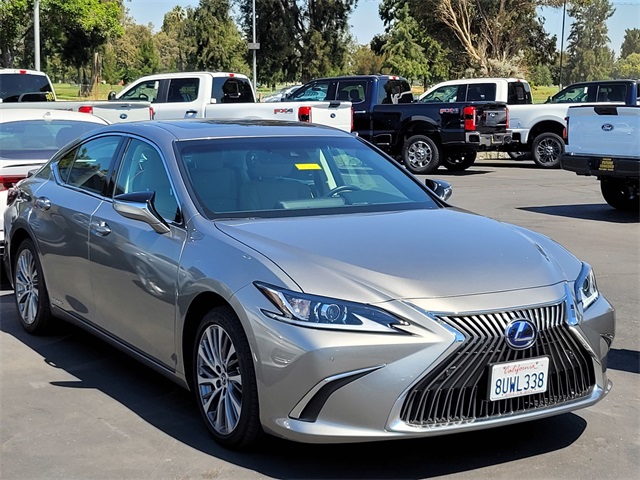 2021 Lexus ES 300H Luxury