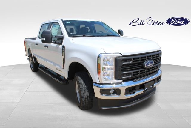 2025 Ford F-250 photo 2