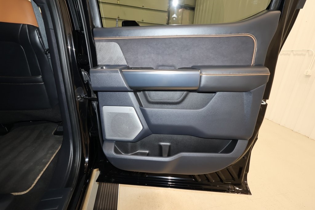 2024 Ford F-350 photo 16