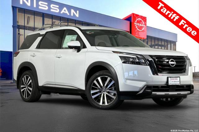 2025 Nissan Pathfinder Platinum