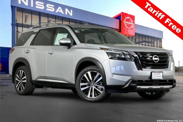 2025 Nissan Pathfinder Platinum