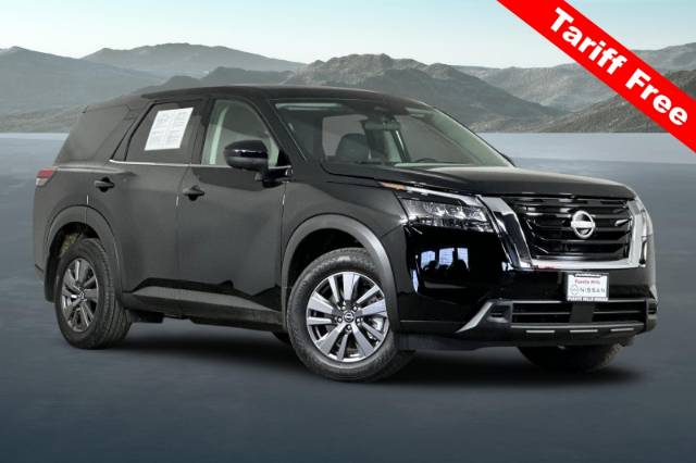 2025 Nissan Pathfinder S