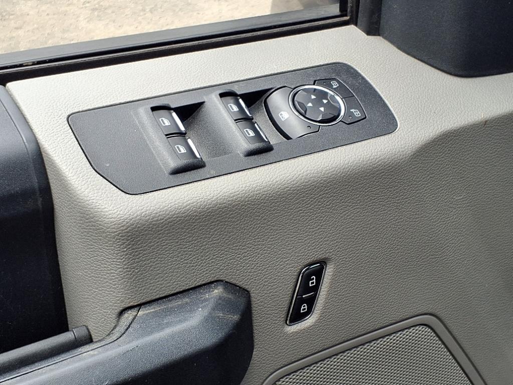 2019 Ford F-150 XL photo 12