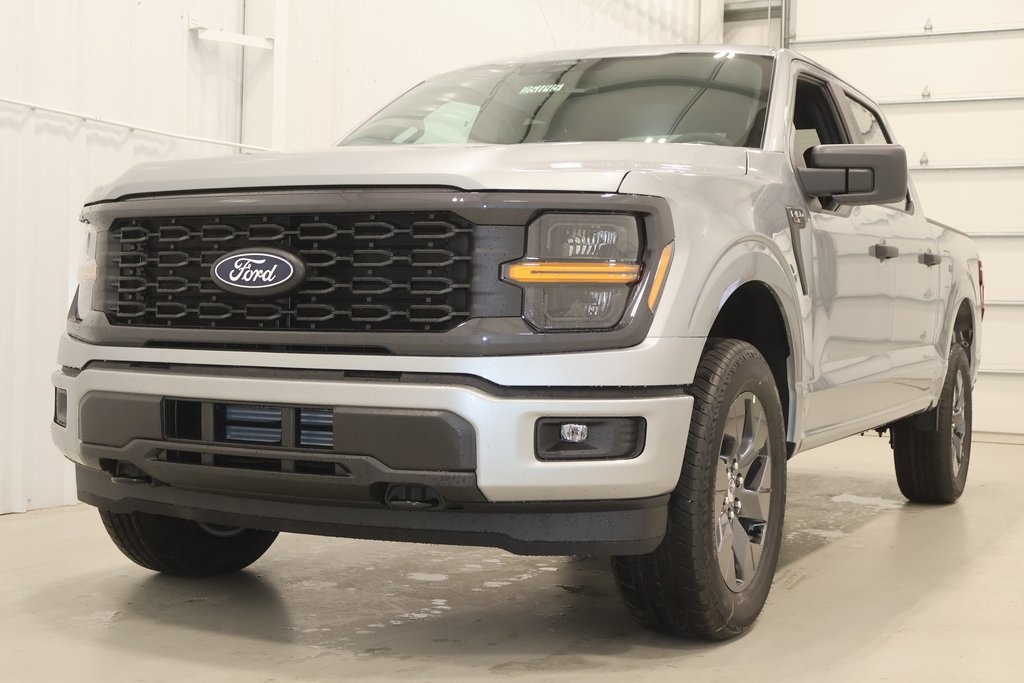 2025 Ford F-150 STX photo 4