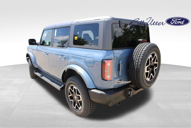 2025 Ford Bronco Outer Banks photo 4