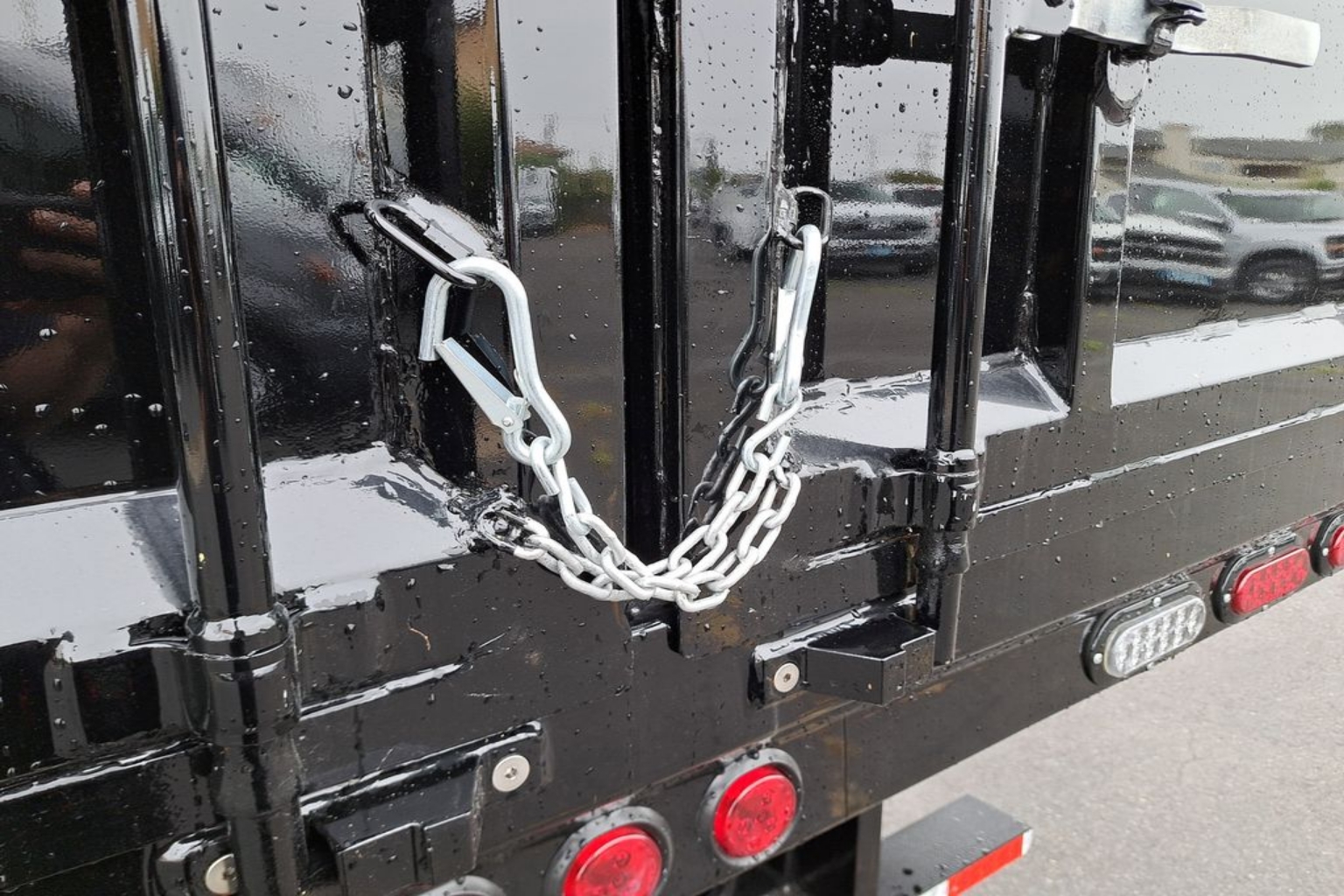 2025 Ford F-550 Super Duty Chassis Cab XL - Photo 9