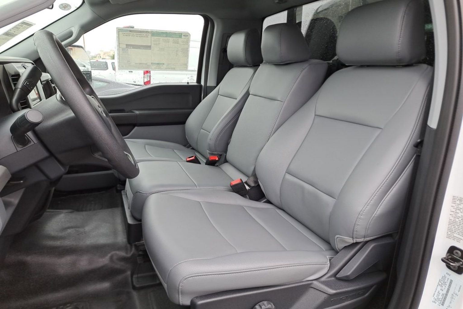 2025 Ford F-550 Super Duty Chassis Cab XL - Photo 13