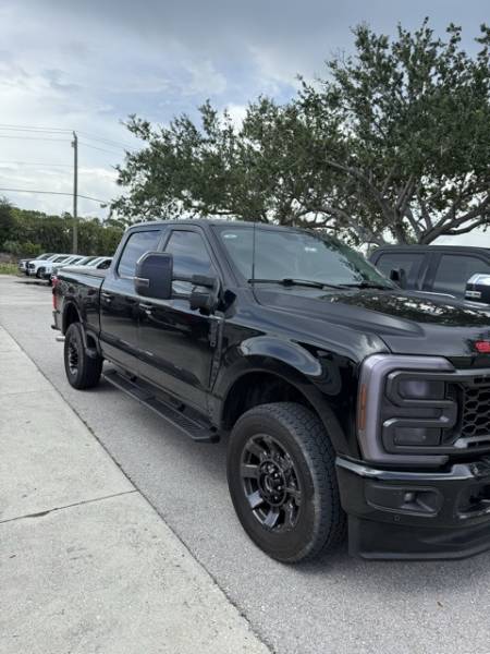 2023 Ford F-250SD LARIAT