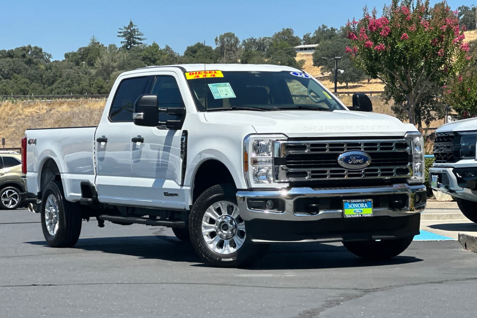 2024 Ford F-250 XLT photo 2