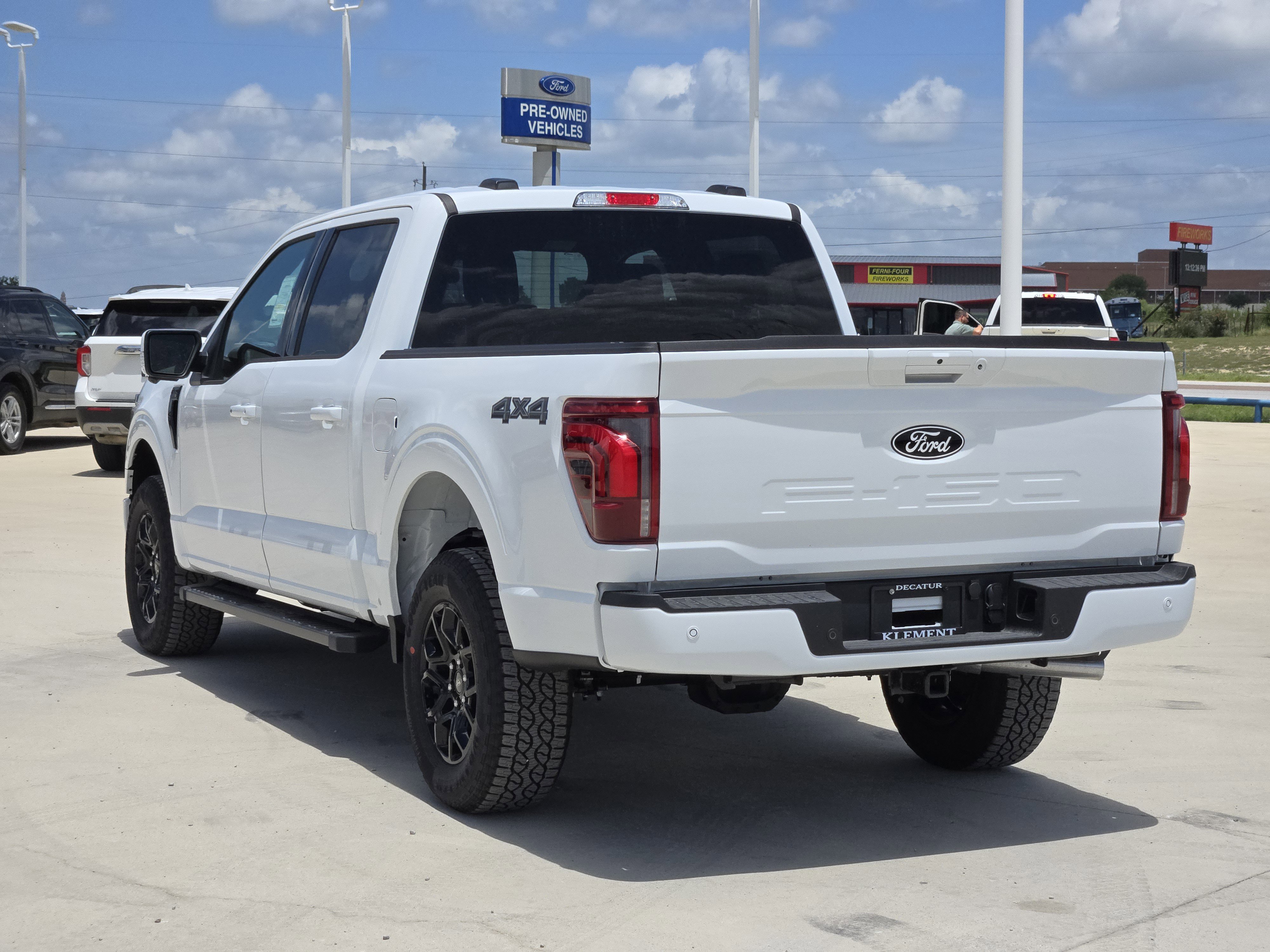 2025 Ford F-150 Lariat photo 2