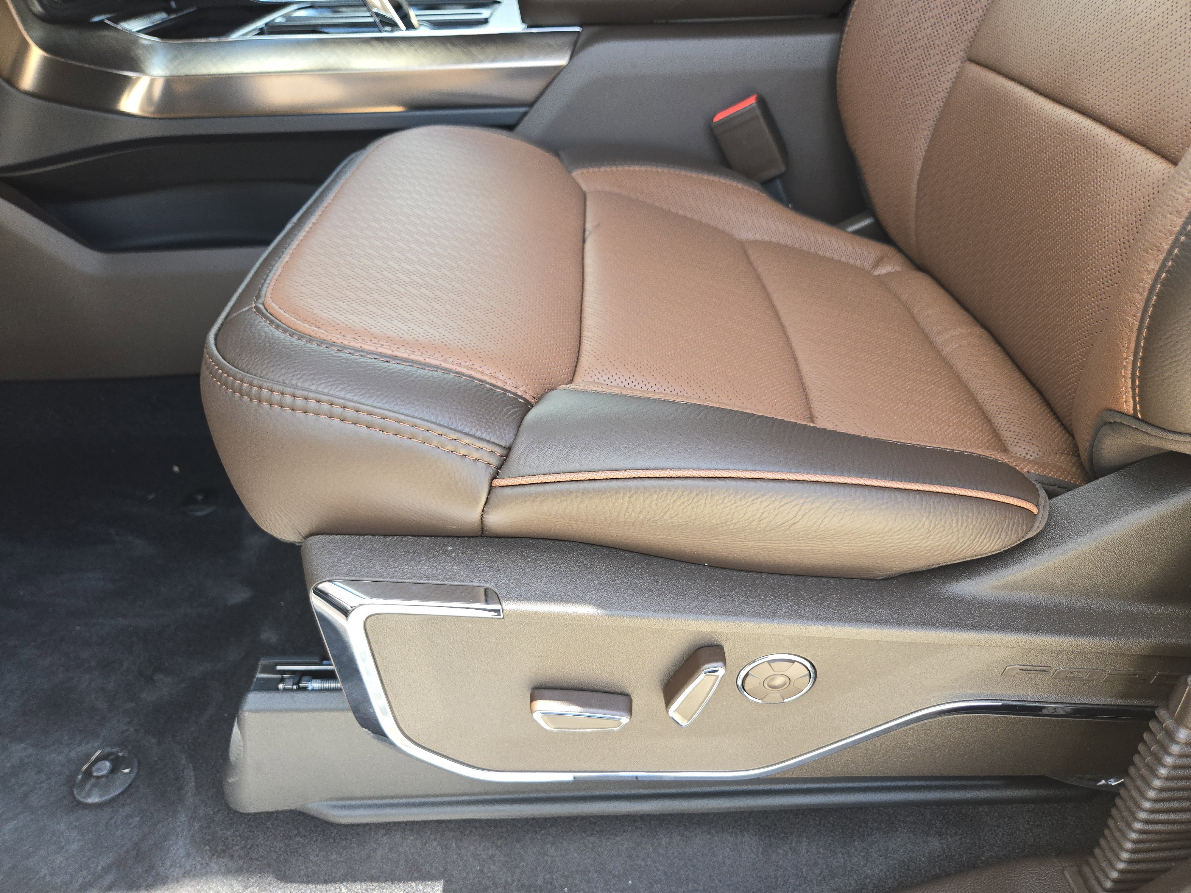 2025 Ford F-150 King Ranch photo 16