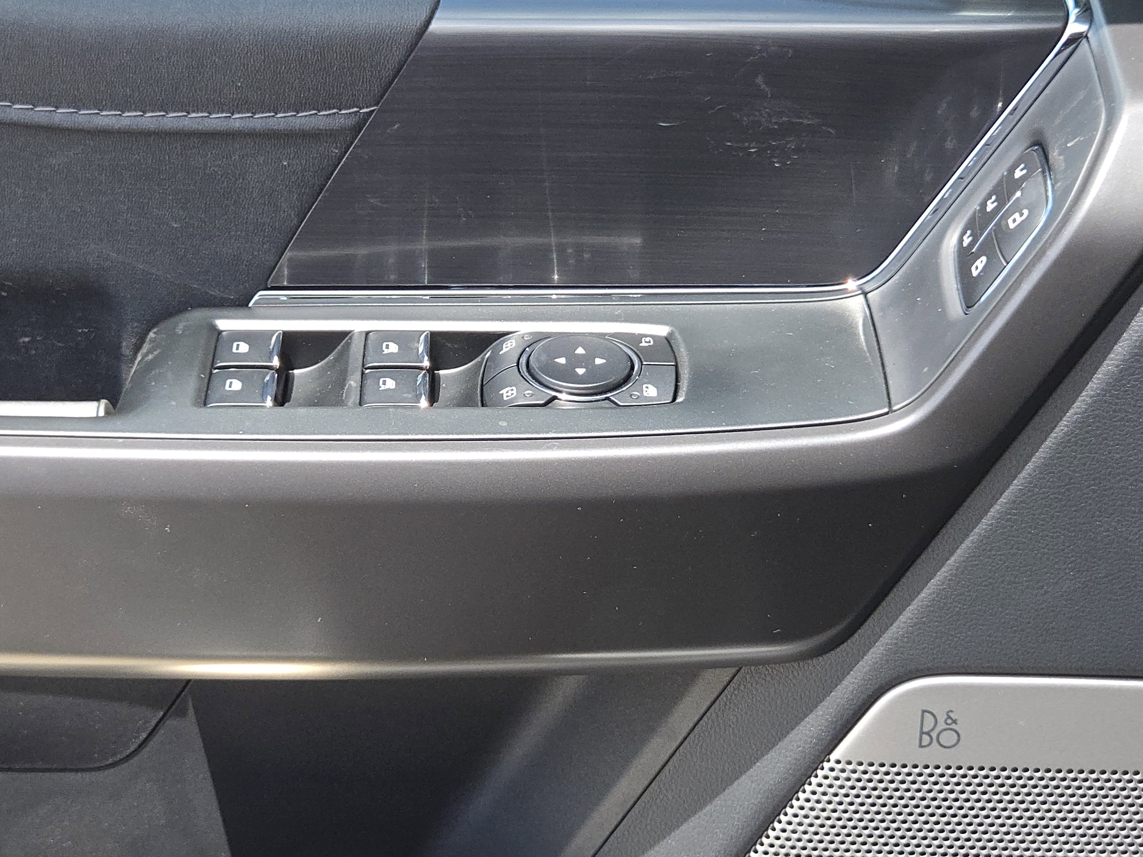 2025 Ford F-150 Lariat photo 15