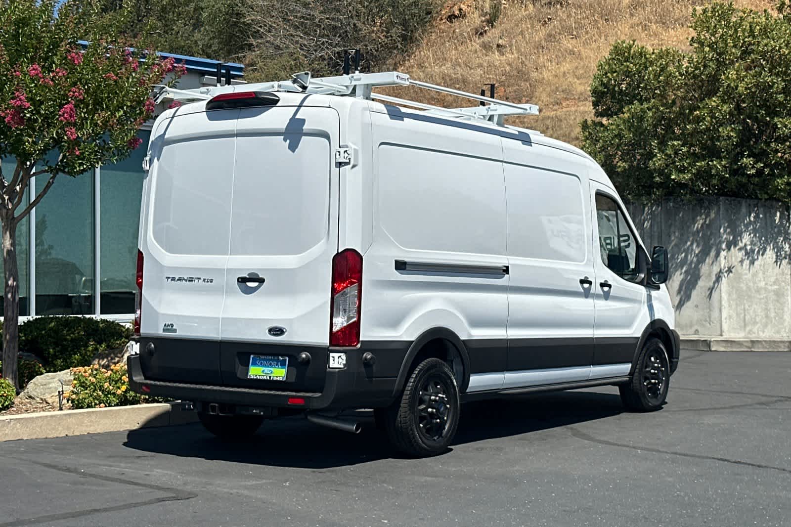 2025 Ford Transit photo 3