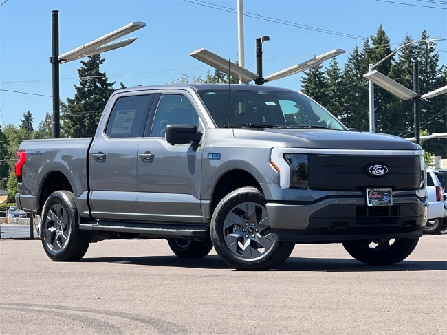 2025 Ford F-150 Lightning Flash