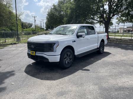 2025 Ford F-150 Lightning LARIAT