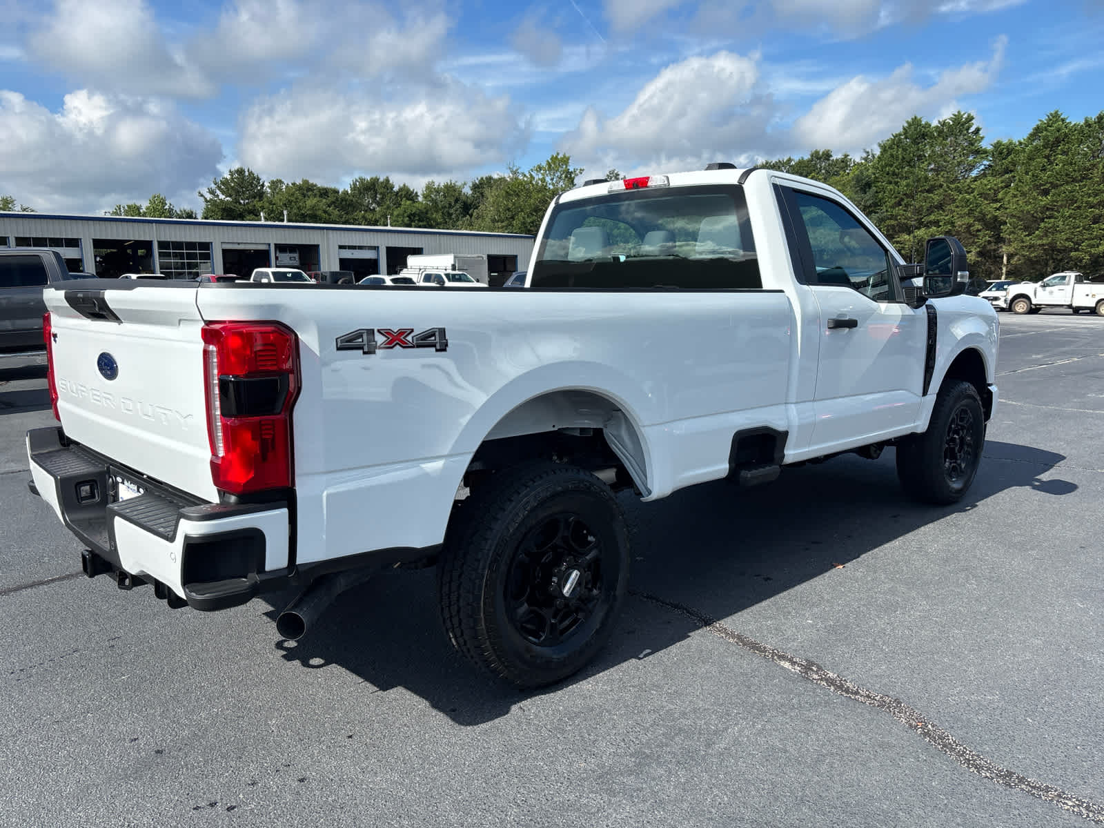 2025 Ford F-350 XL photo 2