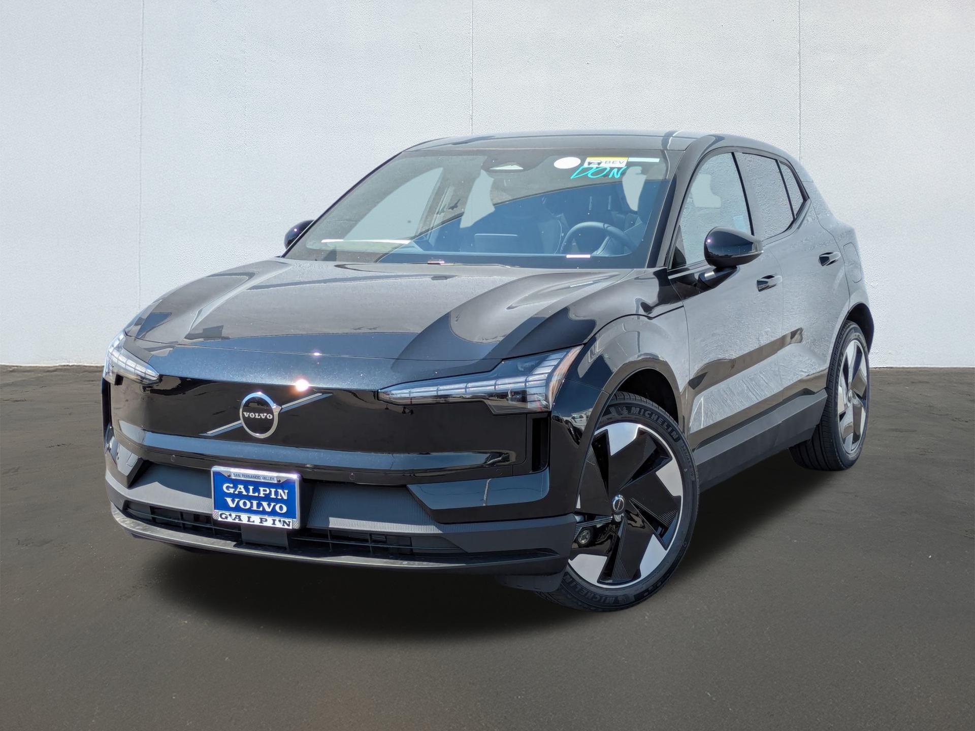 2025 Volvo EX30 Plus photo 3