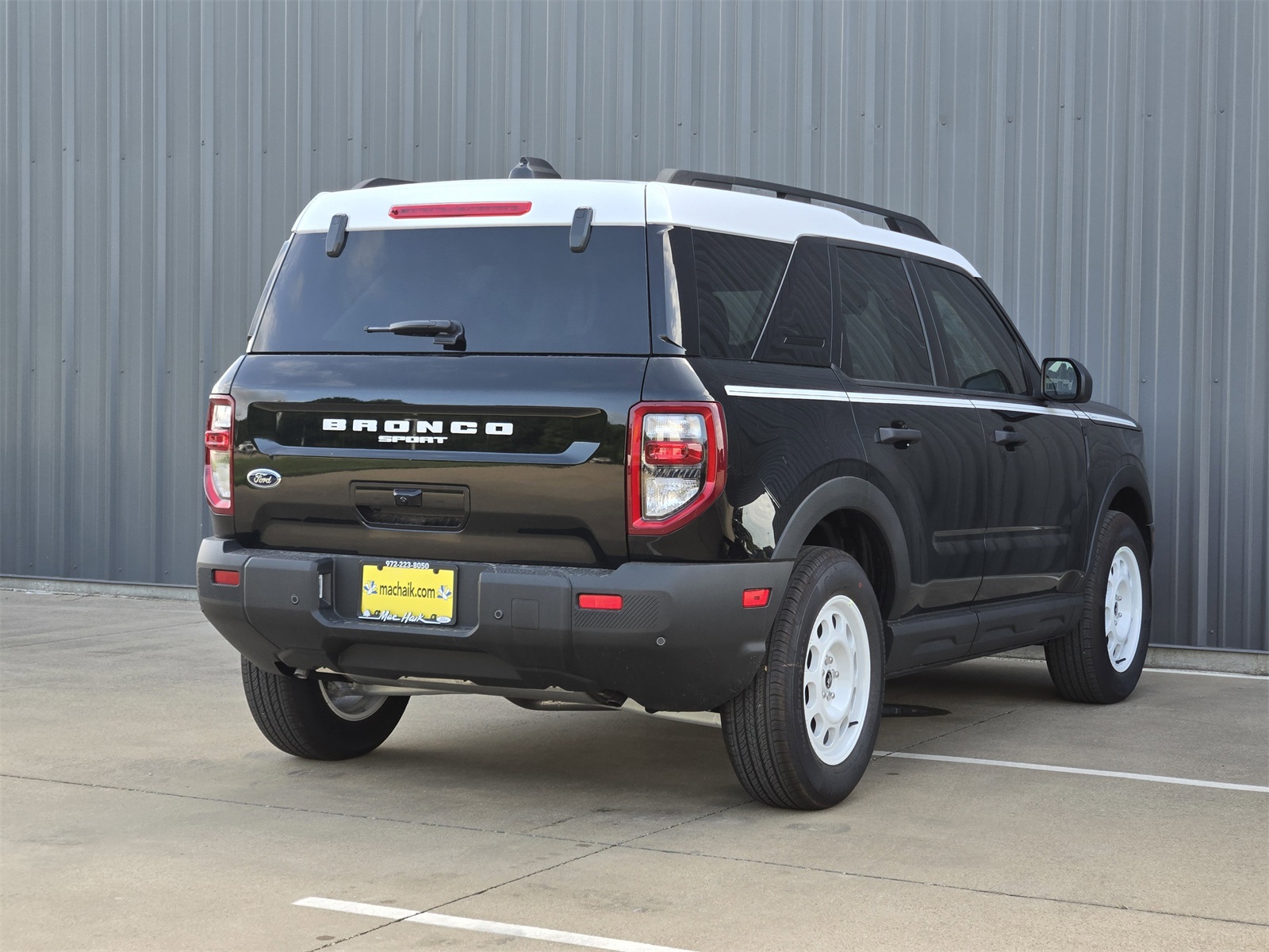 2025 Ford Bronco Sport Heritage photo 2