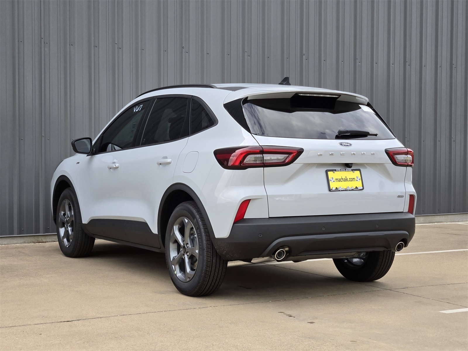 2025 Ford Escape ST-Line photo 2