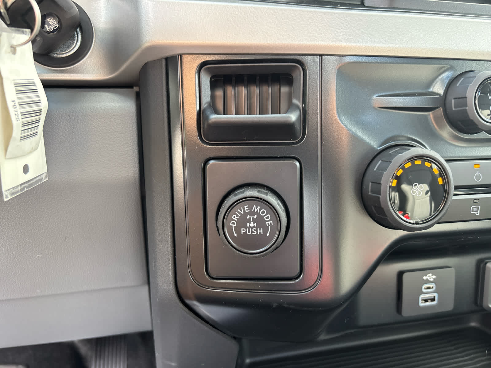 2025 Ford F-350 XL photo 8