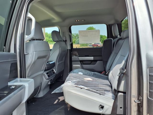 2025 Ford F-150 Lightning photo 8