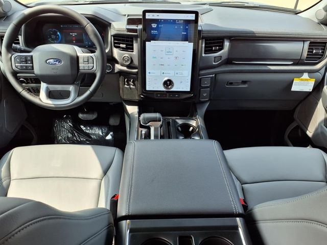 2025 Ford F-150 Lightning photo 9