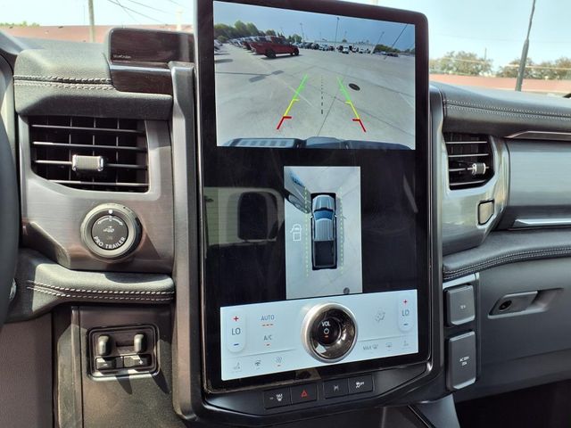 2025 Ford F-150 Lightning photo 14