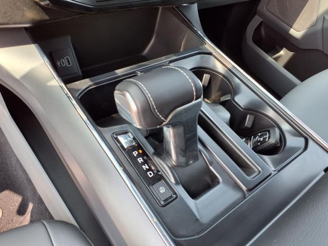 2025 Ford F-150 Lightning photo 15