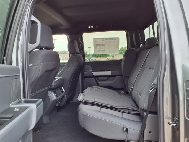 2025 Ford F-150 XLT photo 11