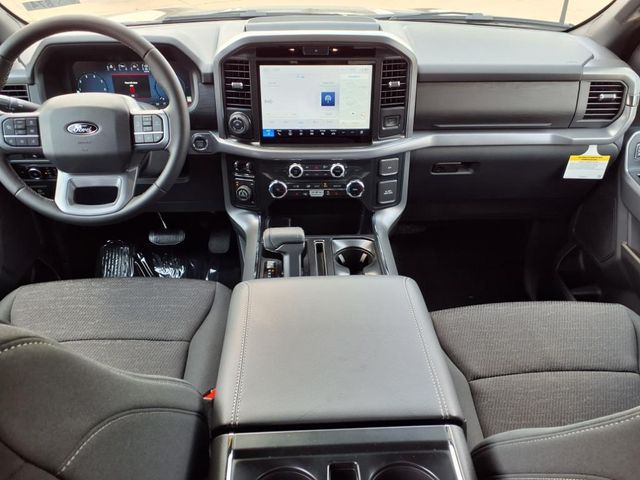 2025 Ford F-150 XLT photo 9