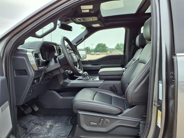 2025 Ford F-150 Lariat photo 13