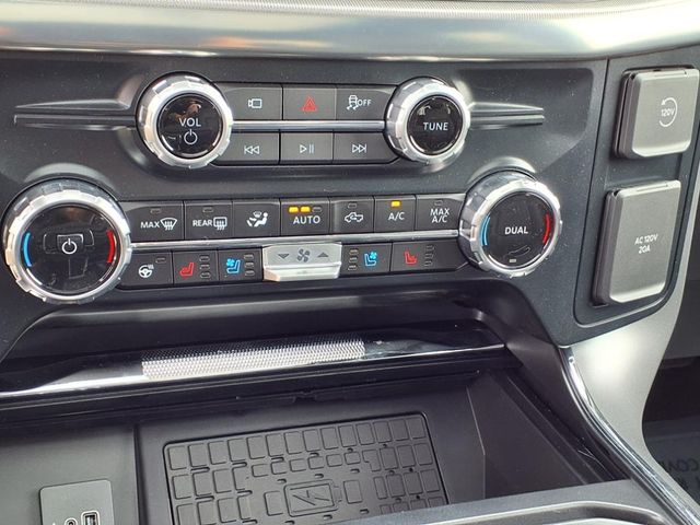 2025 Ford F-150 Lariat photo 17