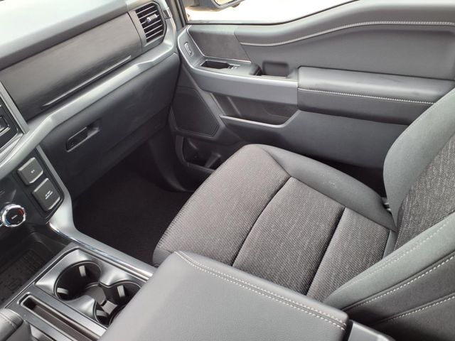 2025 Ford F-150 XLT photo 8
