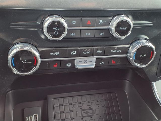 2025 Ford F-150 XLT photo 12